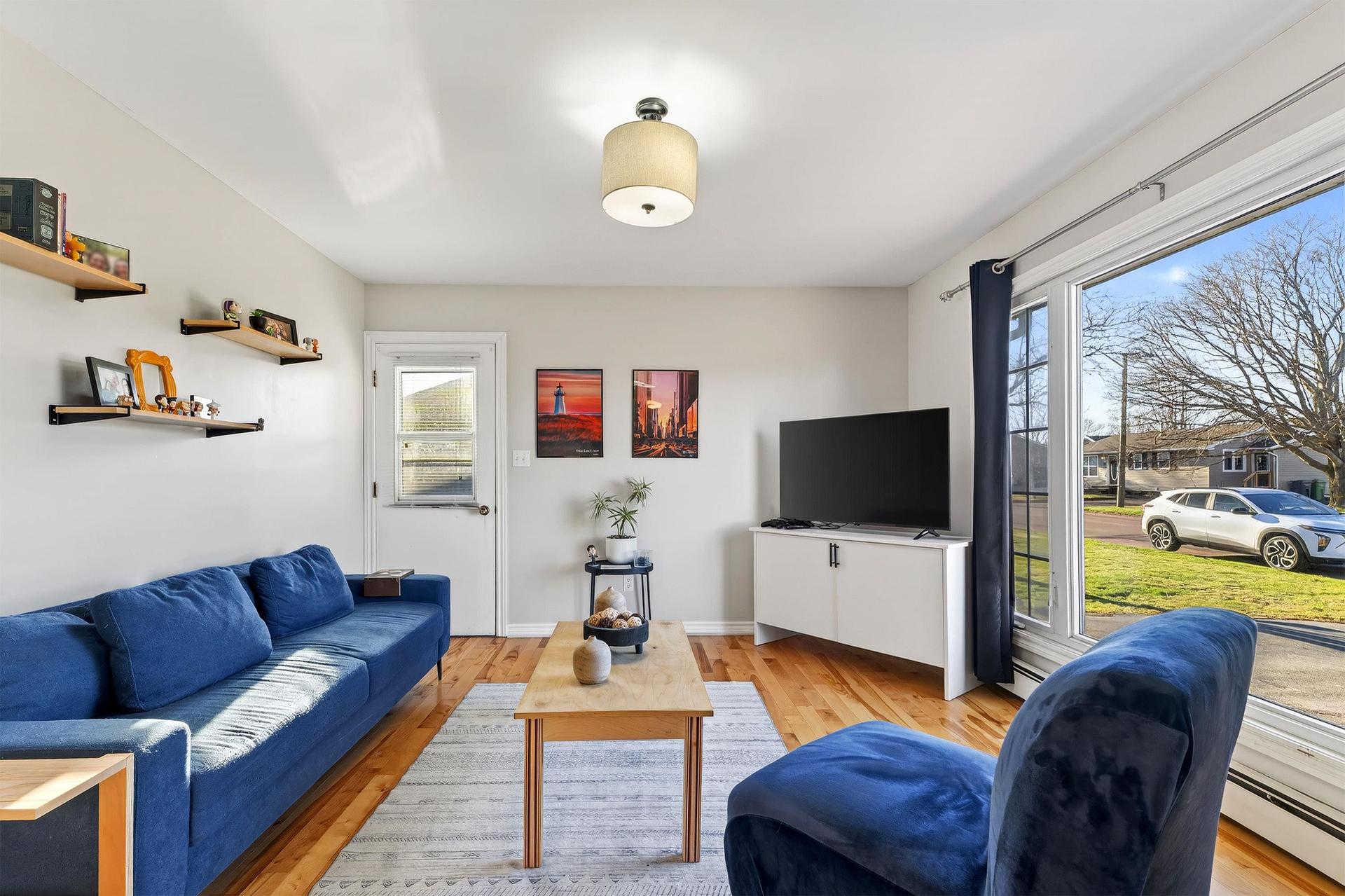 146 Lefurgey Avenue, Summerside, PE - Indoor Photo Showing Living Room