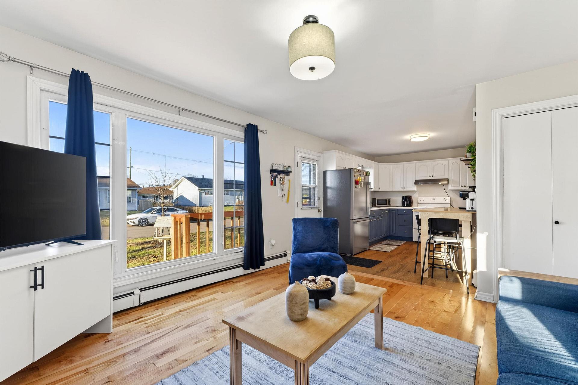146 Lefurgey Avenue, Summerside, PE - Indoor Photo Showing Living Room