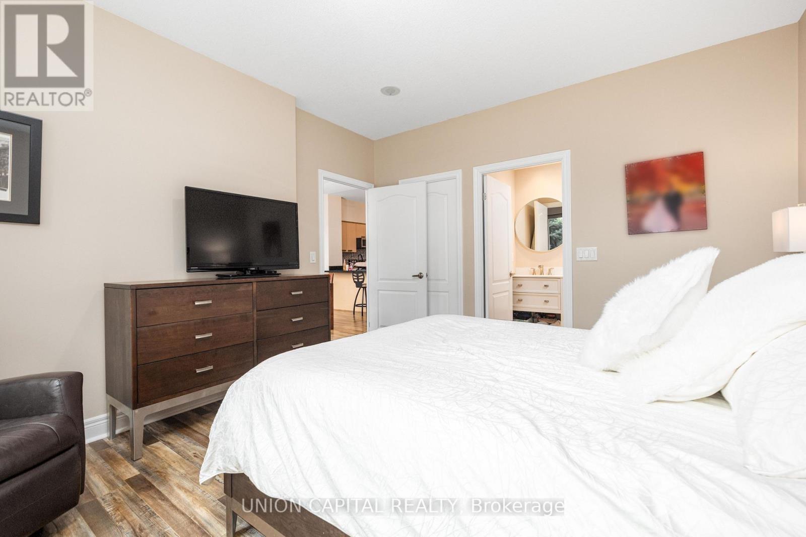 102 - 48 Suncrest Boulevard, Markham, ON