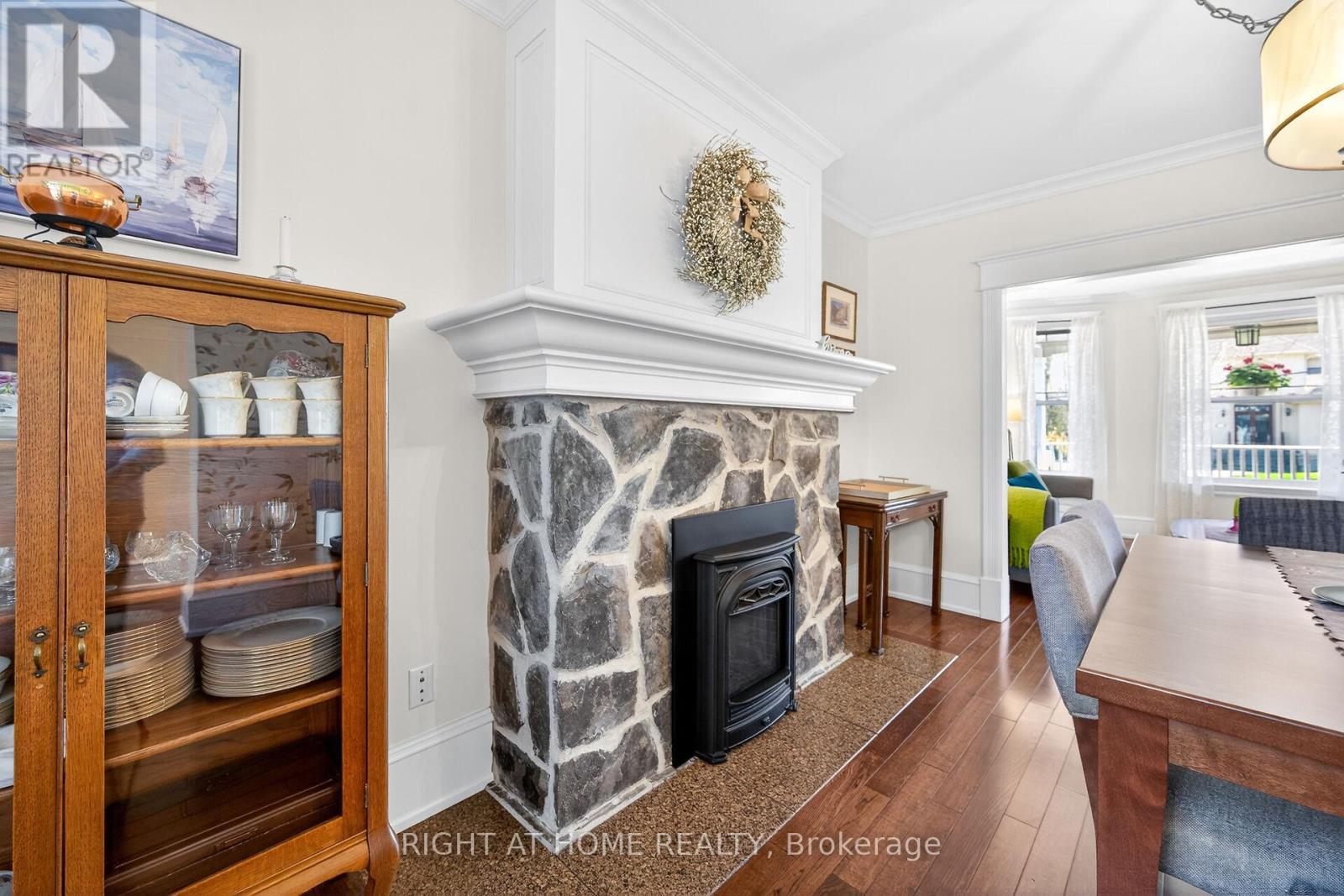 46 Bay Street, Mississauga, ON - Indoor With Fireplace