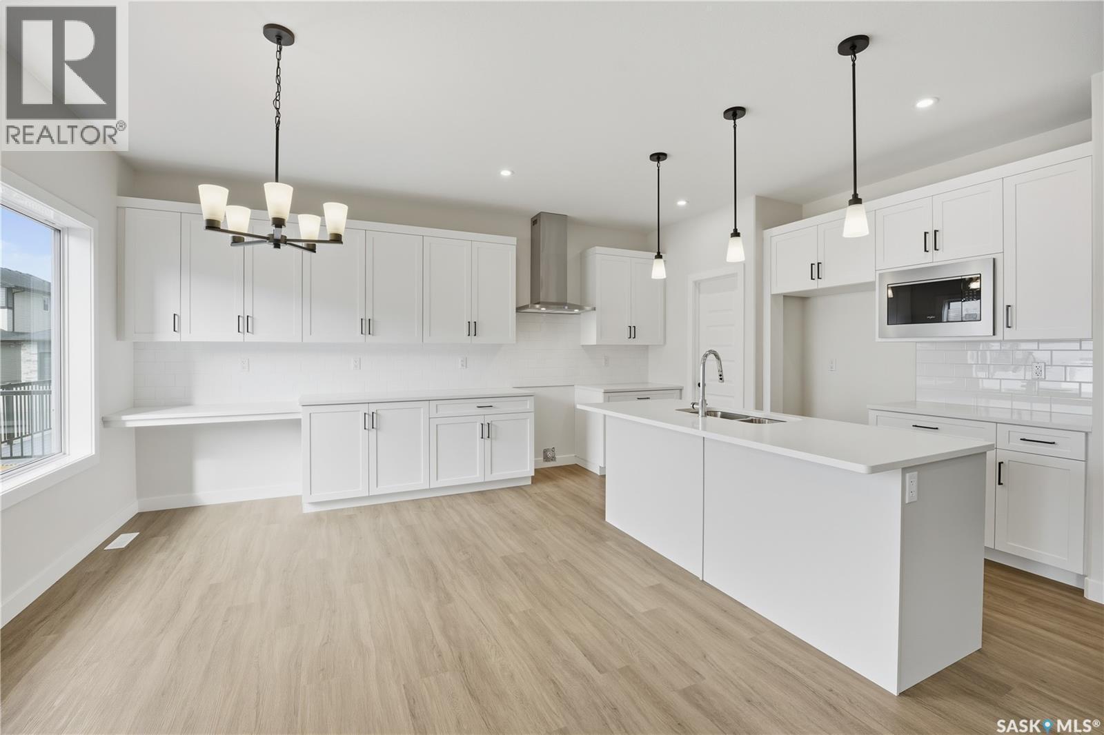 692 Nazarali Lane, Saskatoon, SK - Indoor Photo Showing Kitchen With Upgraded Kitchen