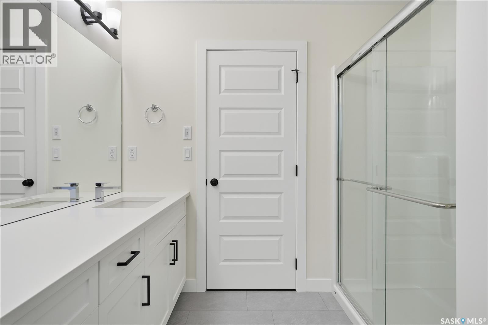 692 Nazarali Lane, Saskatoon, SK - Indoor Photo Showing Bathroom