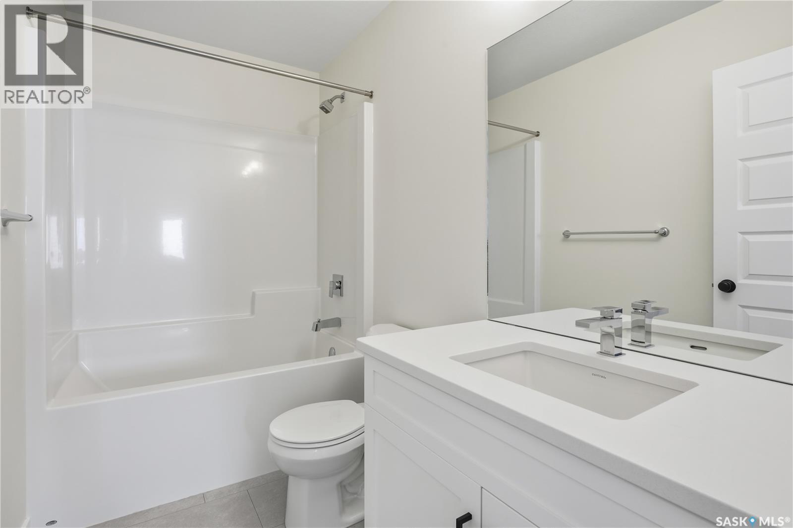 692 Nazarali Lane, Saskatoon, SK - Indoor Photo Showing Bathroom