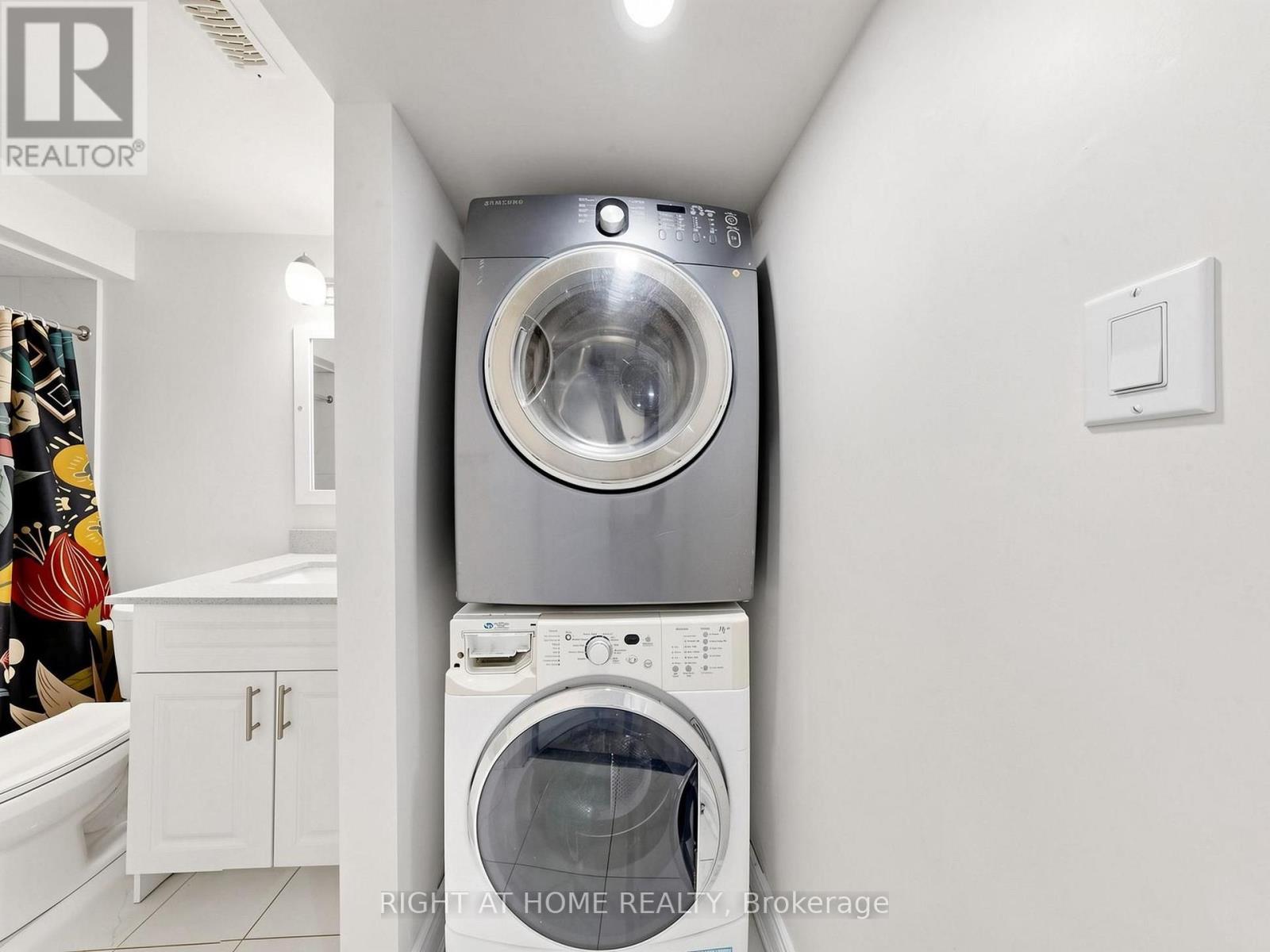 148 Sexton Crescent, Toronto, ON - Indoor Photo Showing Laundry Room