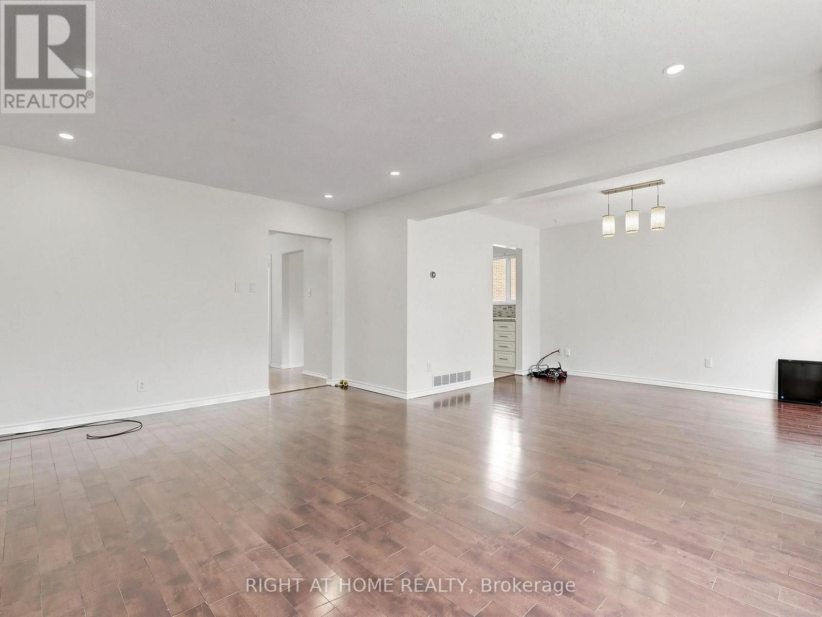 148 Sexton Crescent, Toronto, ON - Indoor Photo Showing Other Room