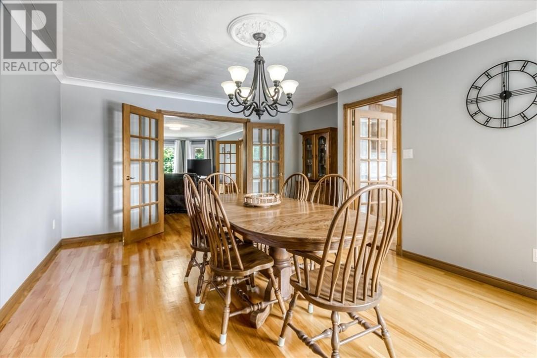 347 Moonrock, Sudbury, ON - Indoor Photo Showing Dining Room