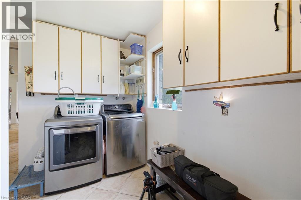 104 Sideroad 18, Fergus, ON - Indoor Photo Showing Laundry Room