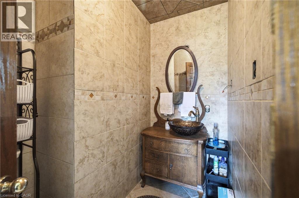 104 Sideroad 18, Fergus, ON - Indoor