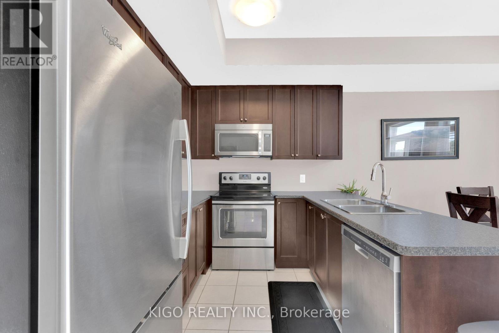 4119 Palermo Common, Burlington, ON - Indoor Photo Showing Kitchen With Stainless Steel Kitchen With Double Sink
