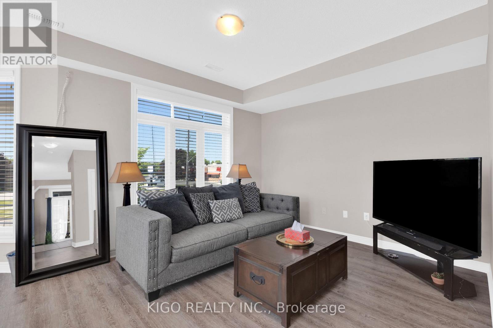 4119 Palermo Common, Burlington, ON - Indoor Photo Showing Living Room