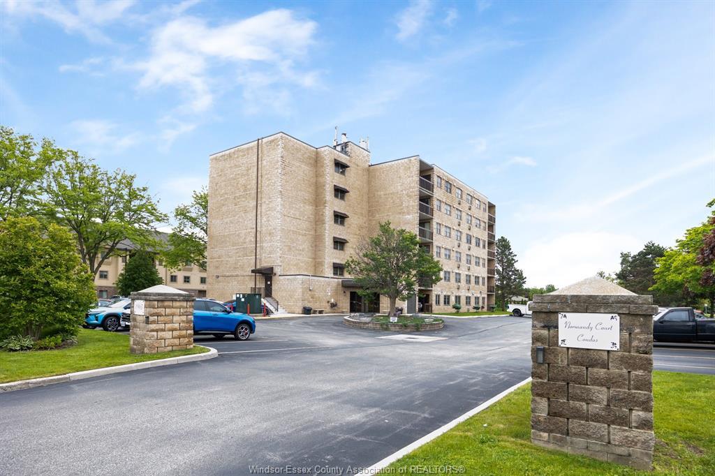 502-1905 Normandy, Lasalle, ON - Outdoor
