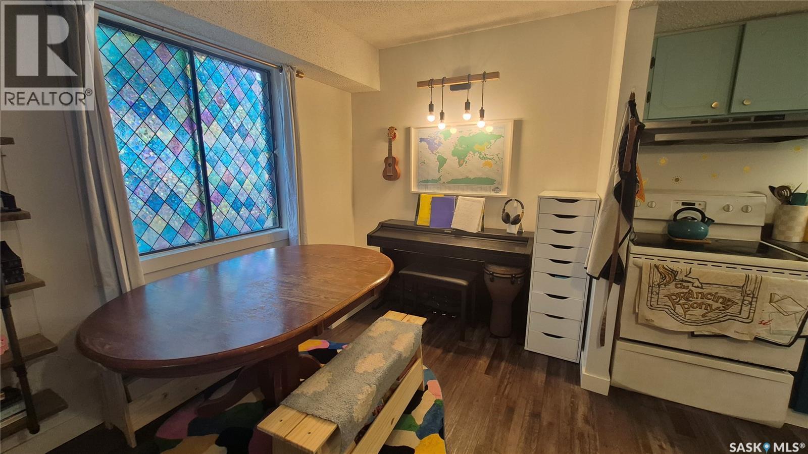 66 Gore Place, Regina, SK - Indoor Photo Showing Other Room