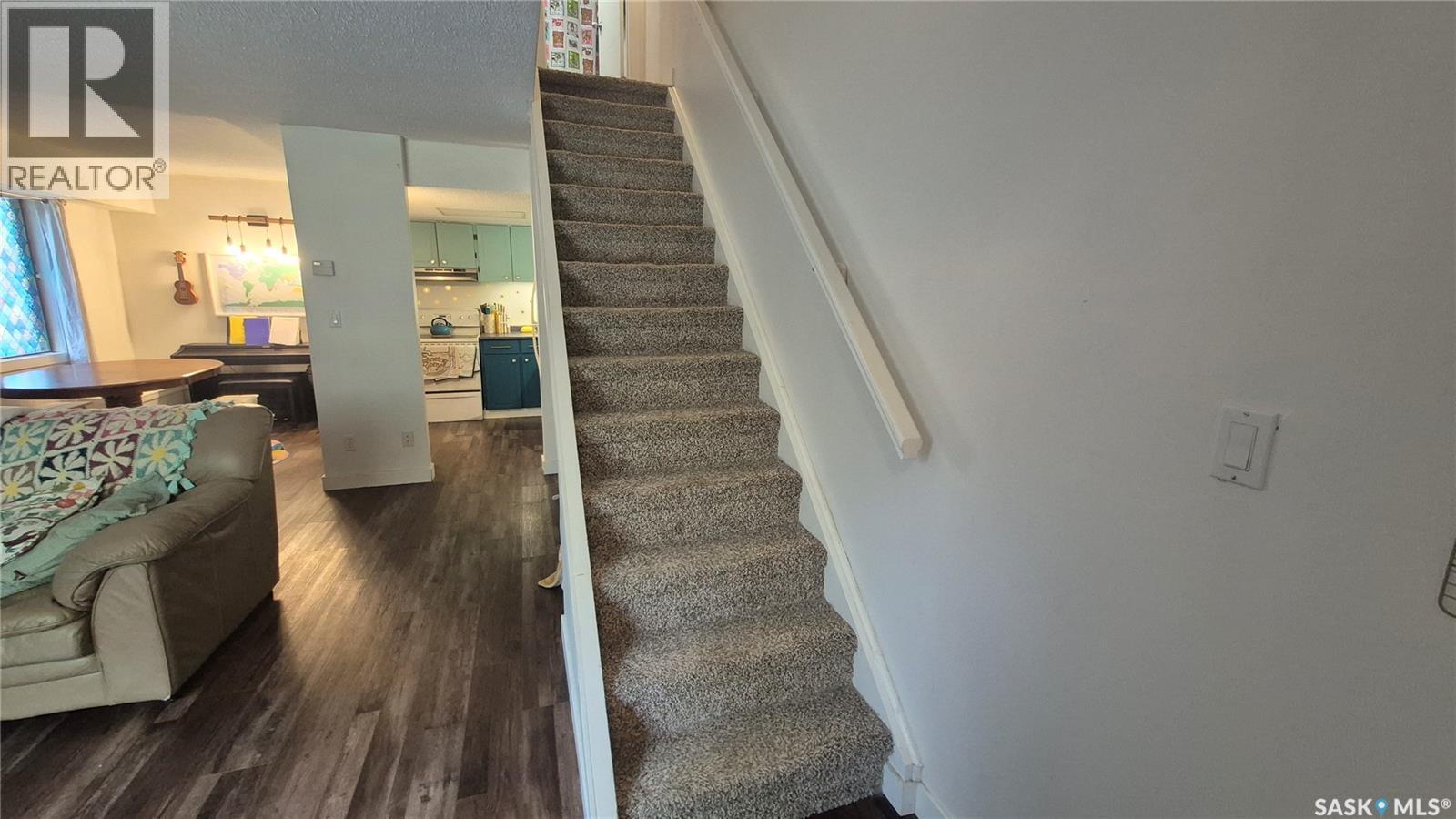 66 Gore Place, Regina, SK - Indoor Photo Showing Other Room