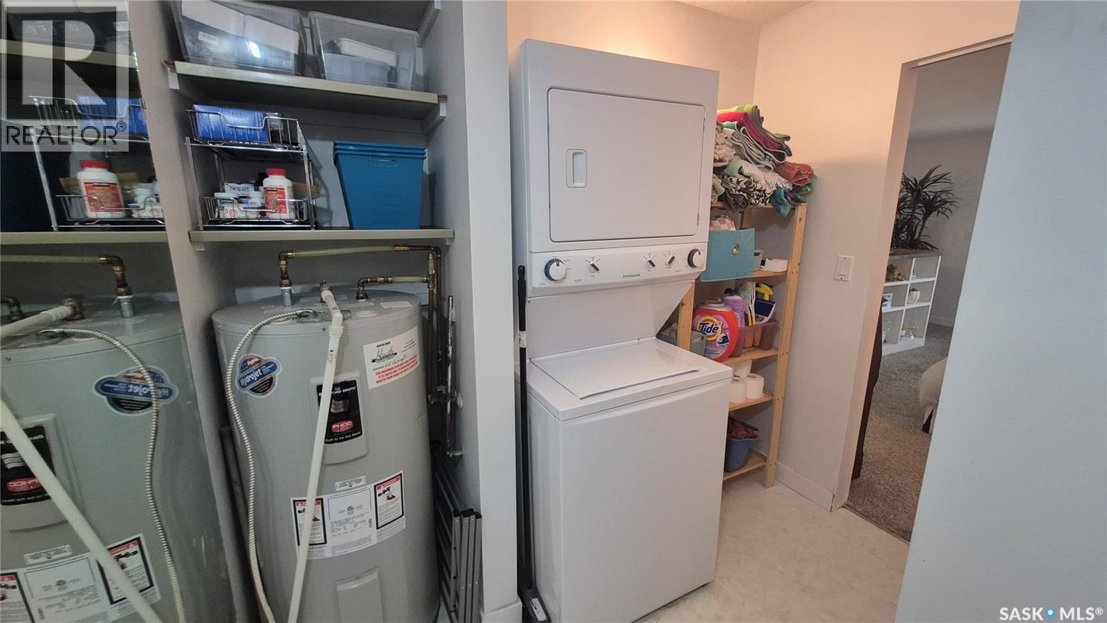 66 Gore Place, Regina, SK - Indoor Photo Showing Laundry Room