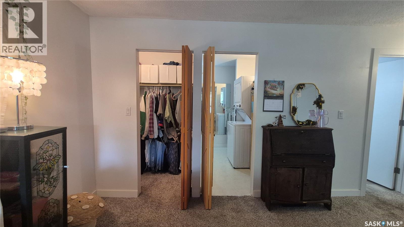 66 Gore Place, Regina, SK - Indoor Photo Showing Other Room