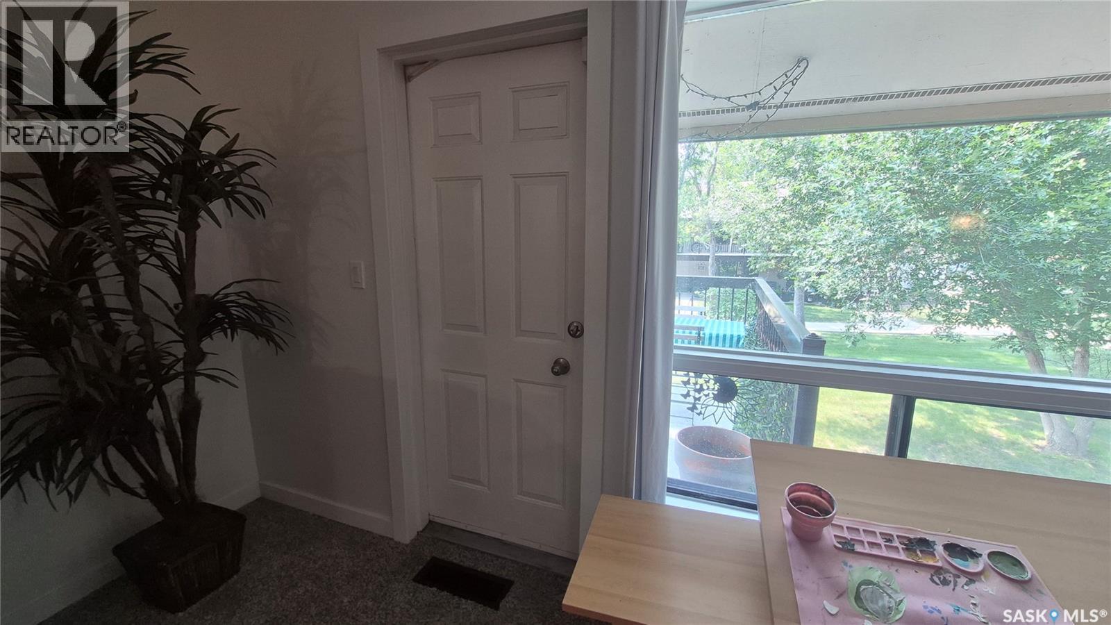 66 Gore Place, Regina, SK - Indoor Photo Showing Other Room