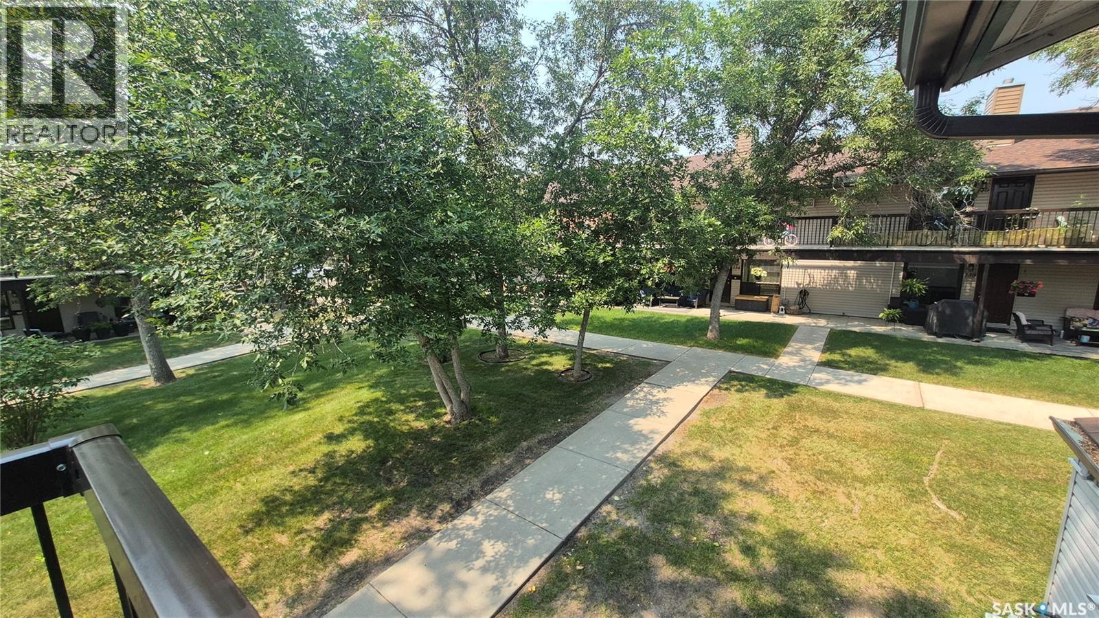 66 Gore Place, Regina, SK - Outdoor