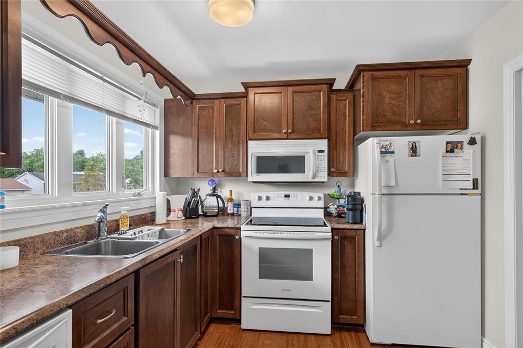 16 Hamilton Street, Gander, NL - Indoor Photo Showing Kitchen With Double Sink