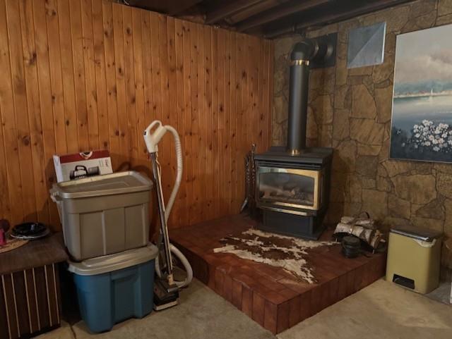 129 Ray Boulevard, Thunder Bay, ON - Indoor With Fireplace
