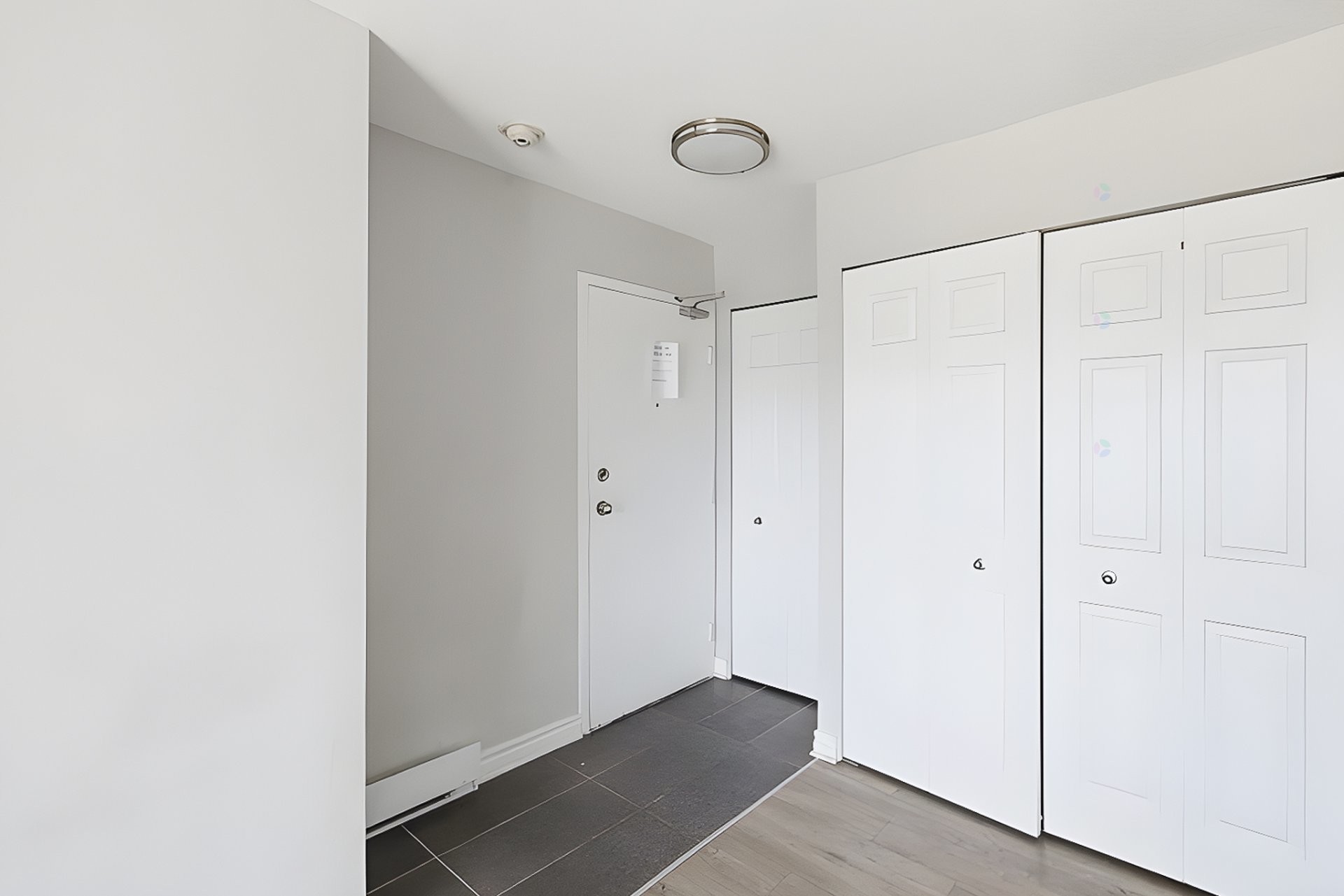 Hall d'entrée/Vestibule - 402-90 Rue Front, Gatineau (Aylmer), QC - Indoor Photo Showing Other Room