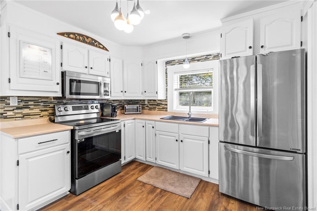 433 Pleasant Dr, Minto, NB
