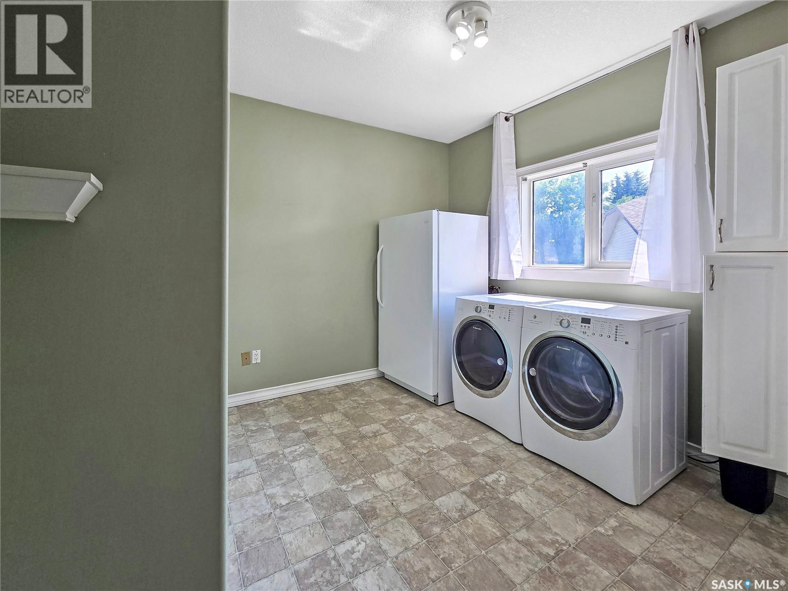 42 Willow Crescent, Fort Qu'Appelle, SK - Indoor Photo Showing Laundry Room
