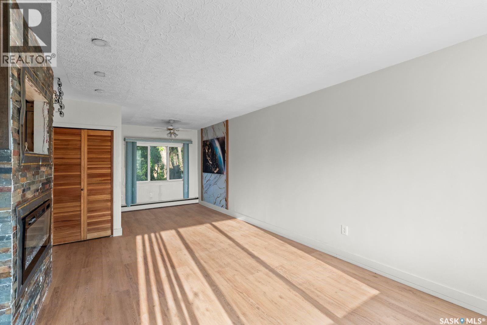 410 P Avenue N, Saskatoon, SK - Indoor With Fireplace