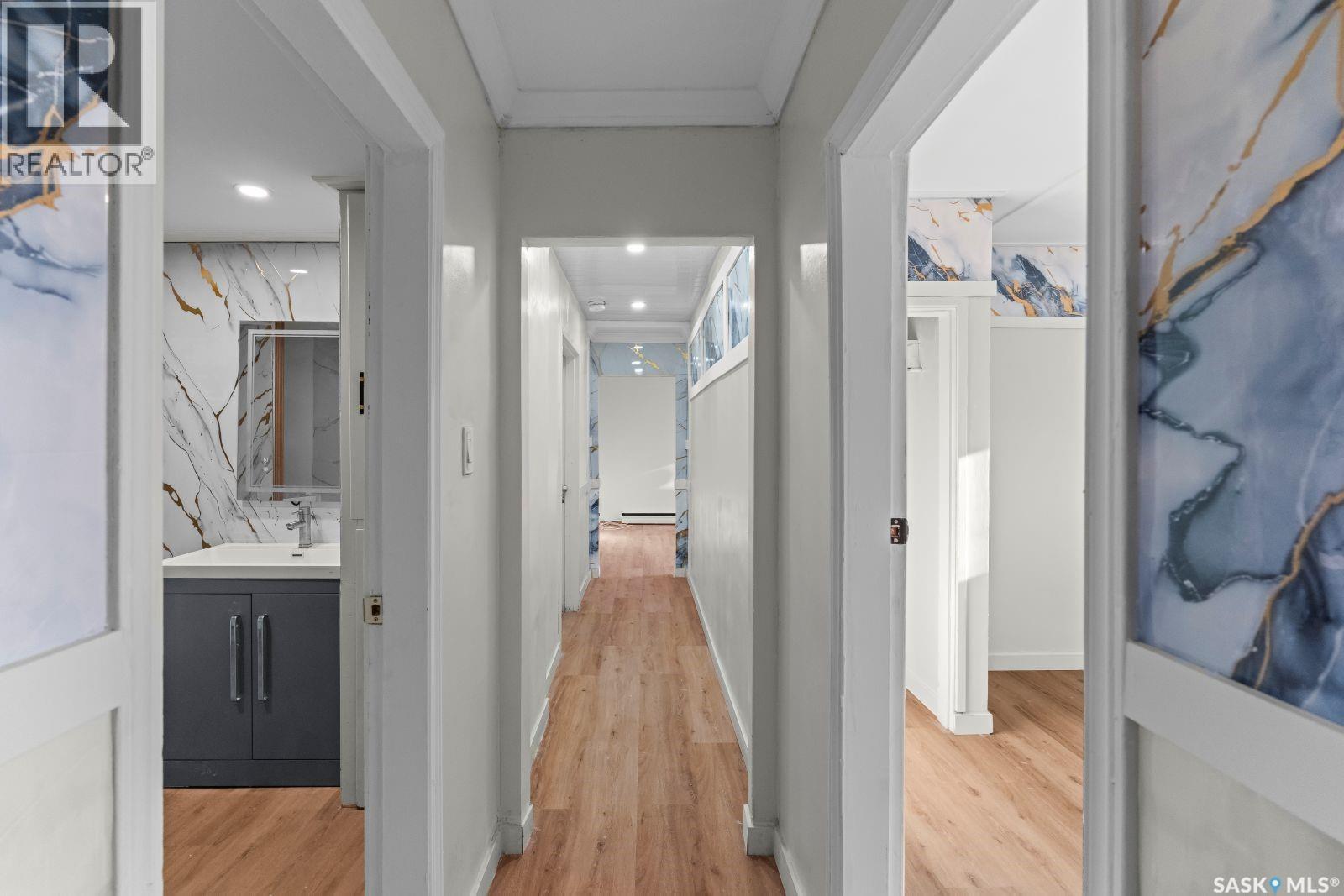 410 P Avenue N, Saskatoon, SK - Indoor