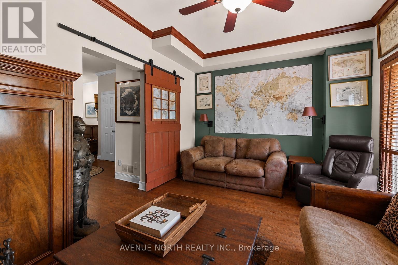 52 Kings Landing Private, Ottawa, ON - Indoor Photo Showing Living Room