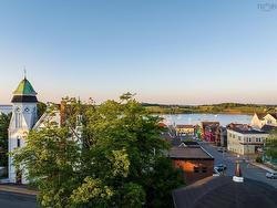 129 Townsend Street Lunenburg, NS B0J 2C0