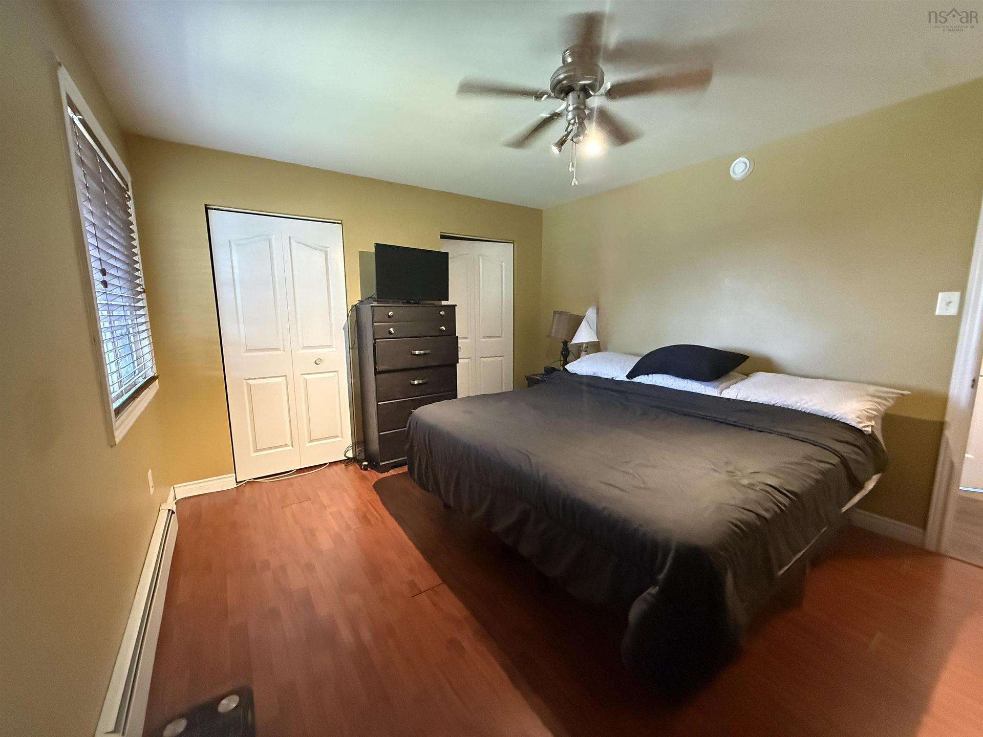 6 Beacon Street, Dartmouth, NS - Indoor Photo Showing Bedroom