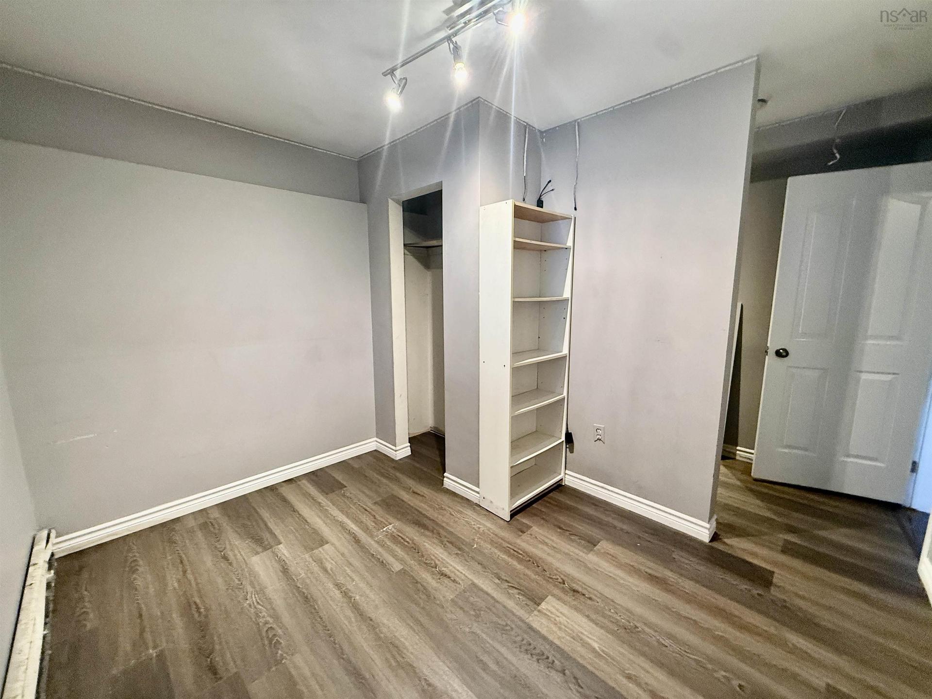 6 Beacon Street, Dartmouth, NS - Indoor Photo Showing Other Room