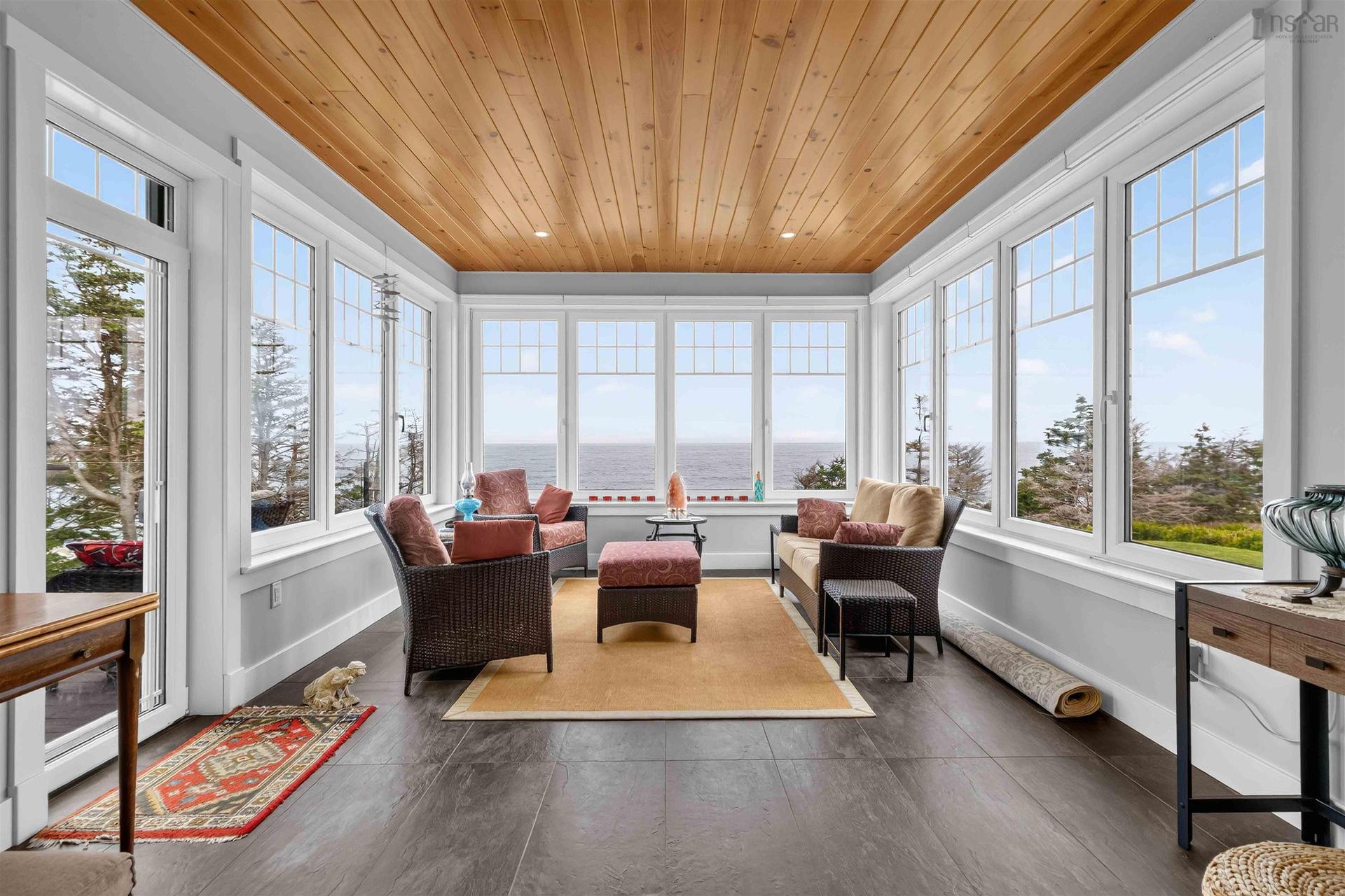 170 Edgewater Drive, White Point, NS - Indoor Photo Showing Living Room