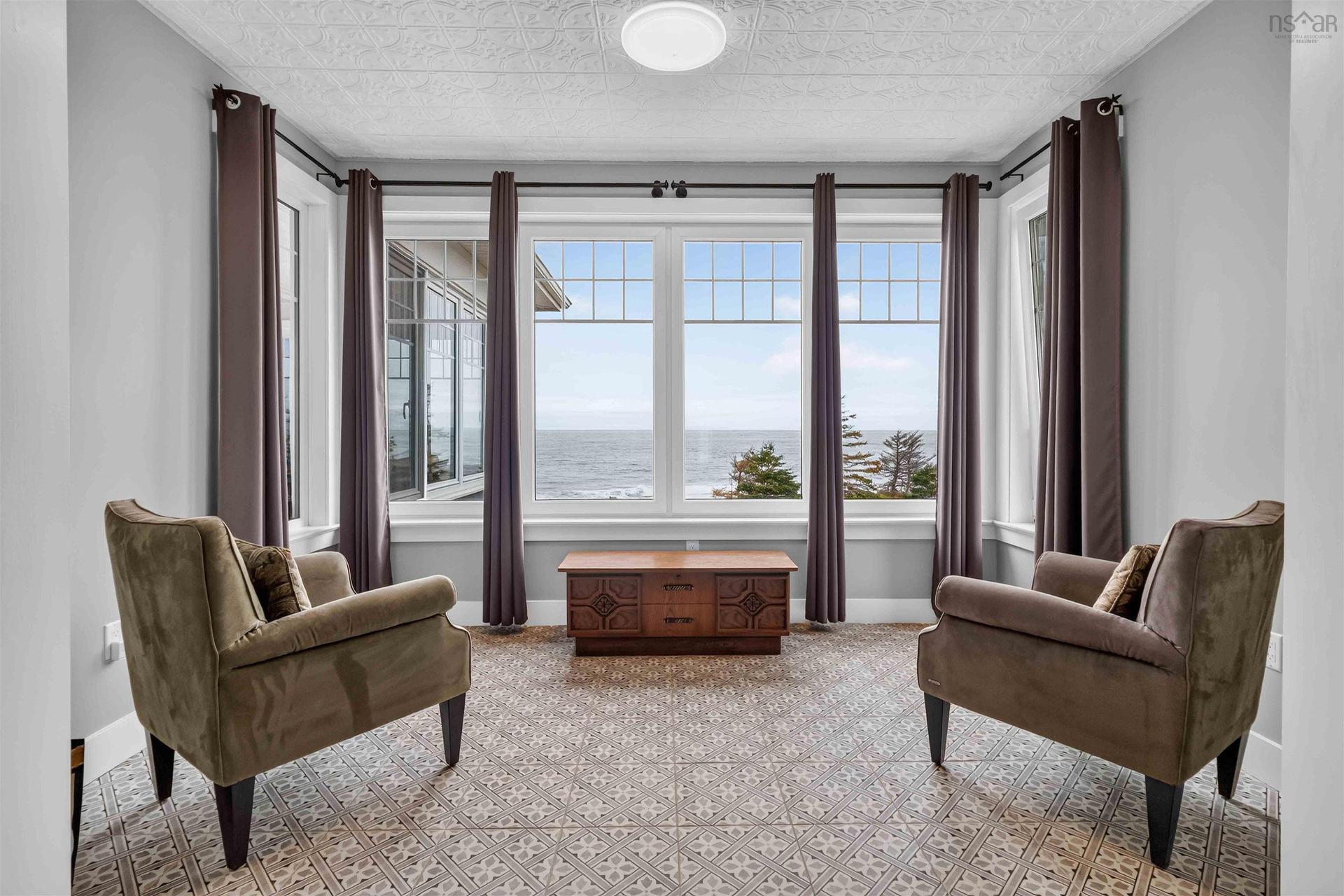 170 Edgewater Drive, White Point, NS - Indoor Photo Showing Living Room