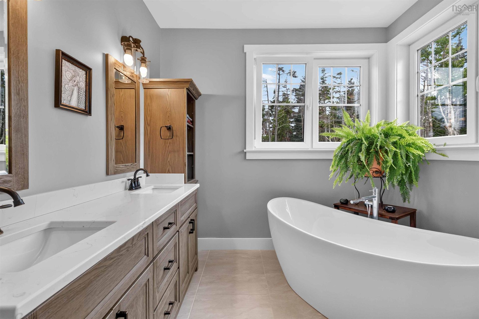 170 Edgewater Drive, White Point, NS - Indoor Photo Showing Bathroom