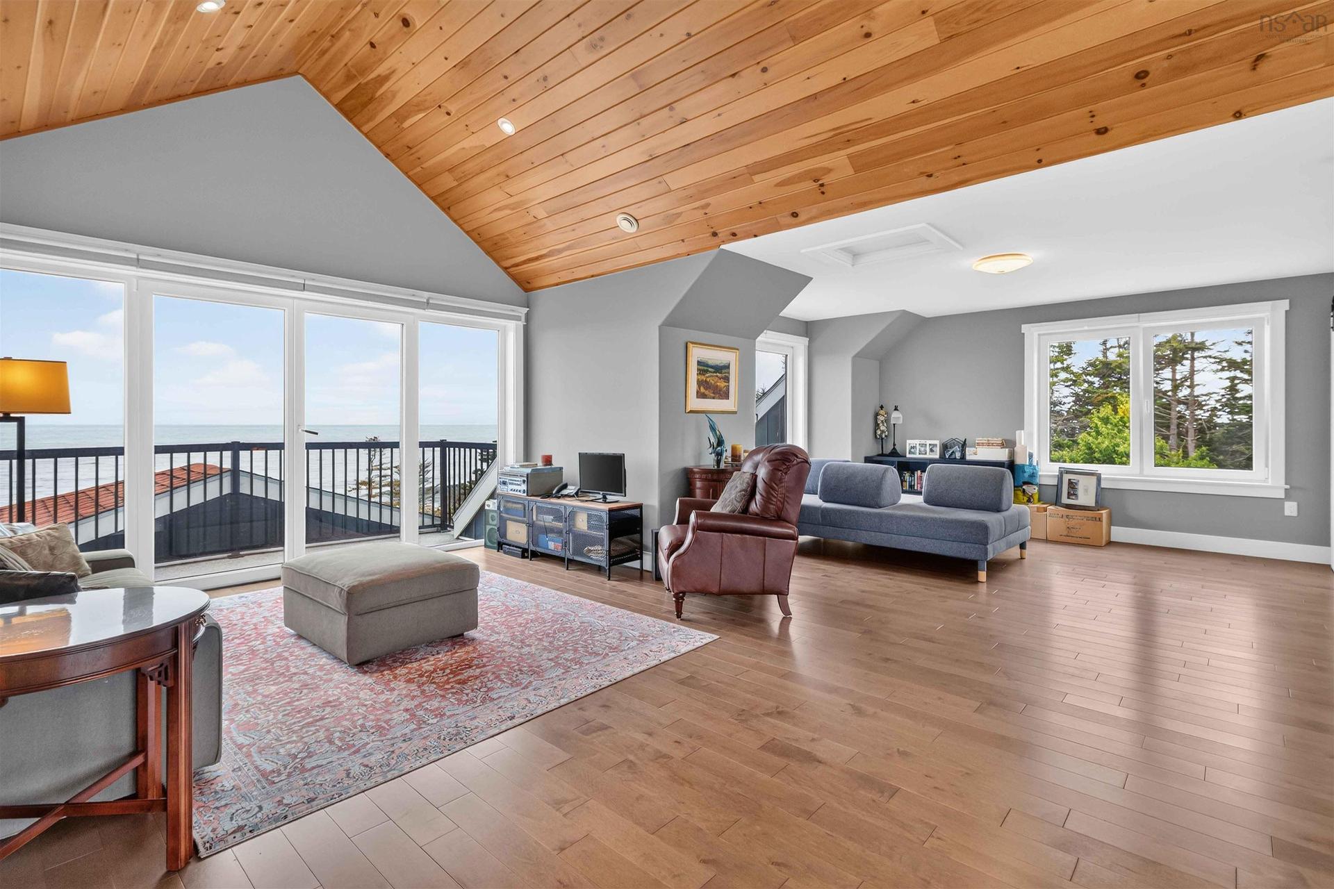 170 Edgewater Drive, White Point, NS - Indoor Photo Showing Living Room