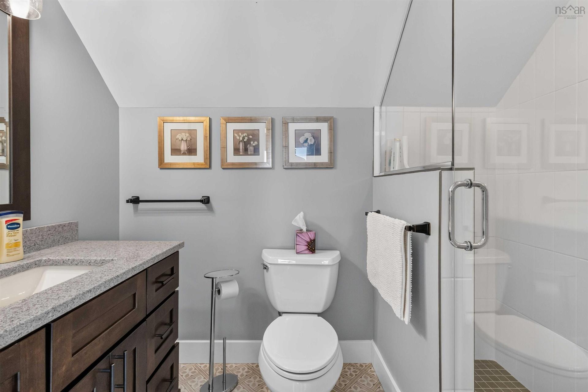 170 Edgewater Drive, White Point, NS - Indoor Photo Showing Bathroom
