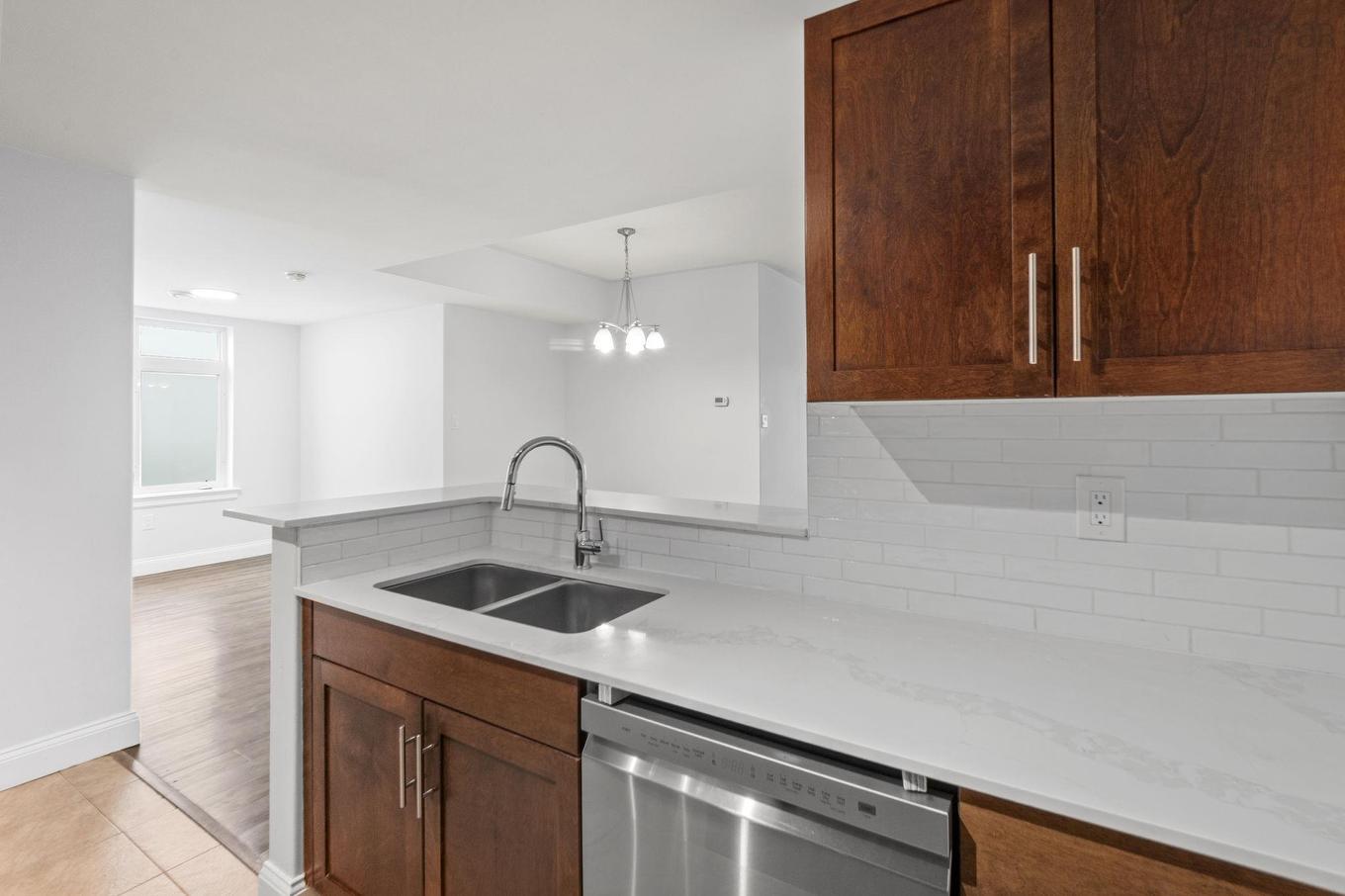 811 60 Walter Havill Drive, Halifax, NS - Indoor Photo Showing Kitchen With Double Sink