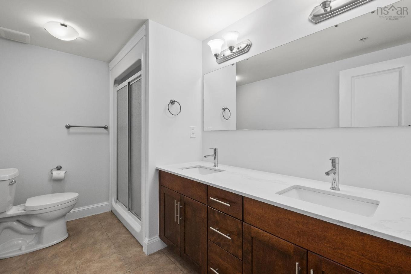 811 60 Walter Havill Drive, Halifax, NS - Indoor Photo Showing Bathroom
