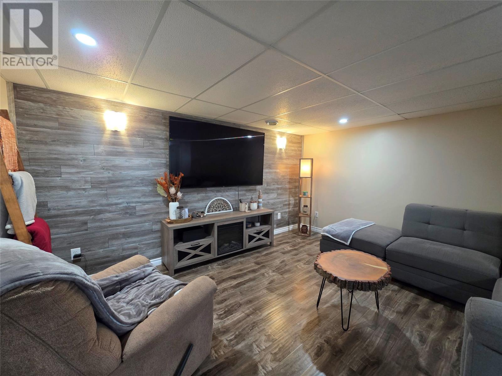 11 Mccarthys Road, Meadows, NL - Indoor