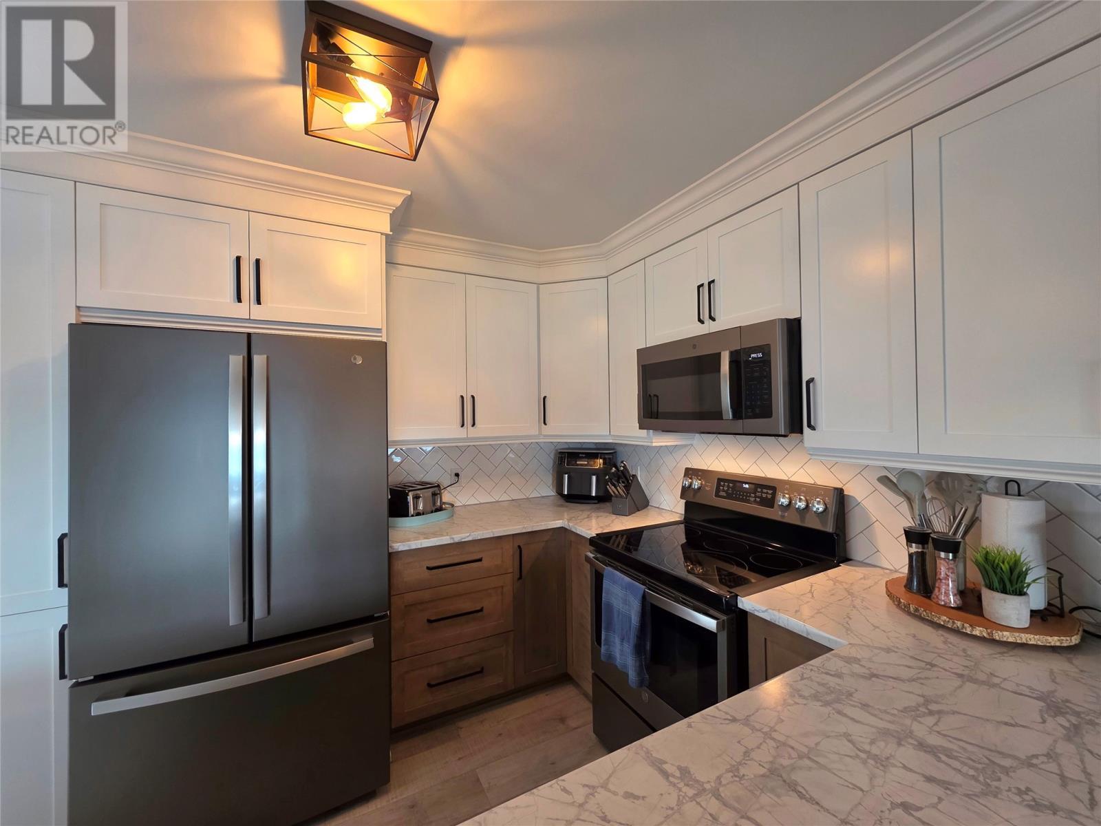 11 Mccarthys Road, Meadows, NL - Indoor Photo Showing Kitchen