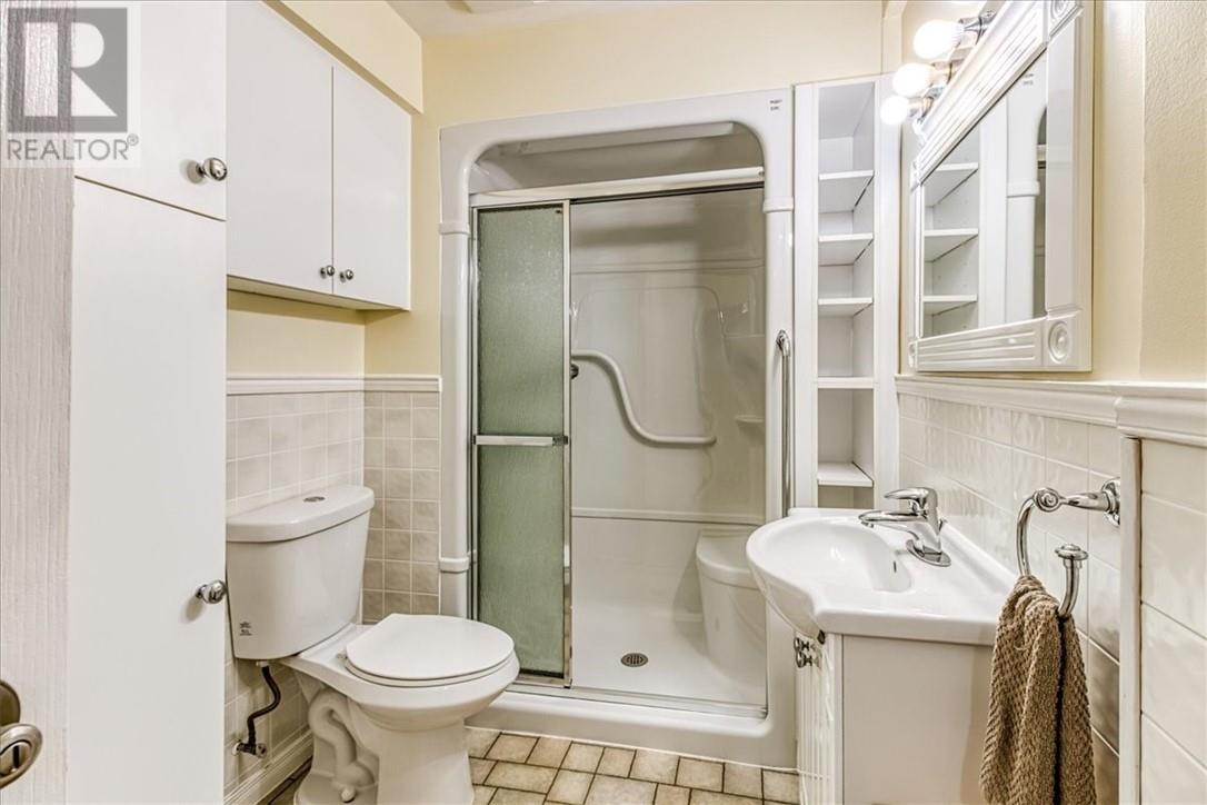 75 O'Donaghue Drive, Garson, ON - Indoor Photo Showing Bathroom