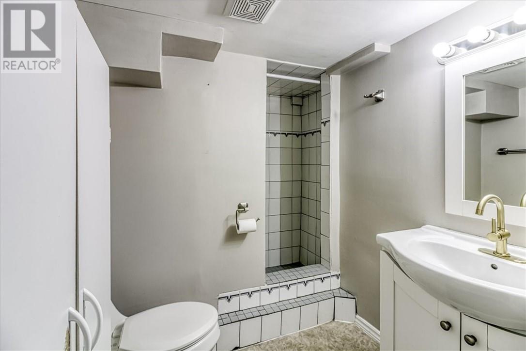 75 O'Donaghue Drive, Garson, ON - Indoor Photo Showing Bathroom