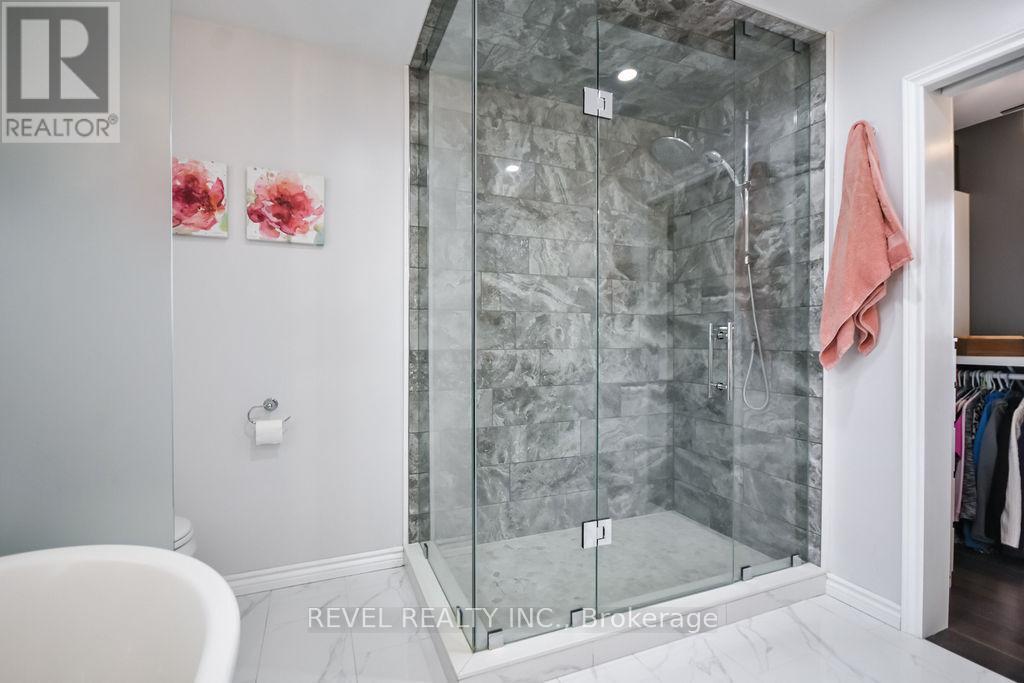16 Sumac Crescent, Oro-Medonte, ON - Indoor Photo Showing Bathroom