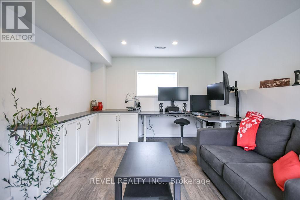 16 Sumac Crescent, Oro-Medonte, ON - Indoor Photo Showing Other Room