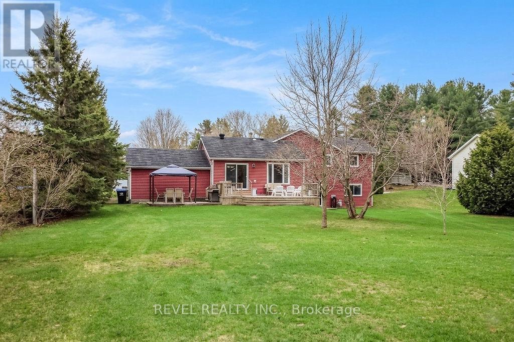 16 Sumac Crescent, Oro-Medonte, ON - Outdoor With Deck Patio Veranda