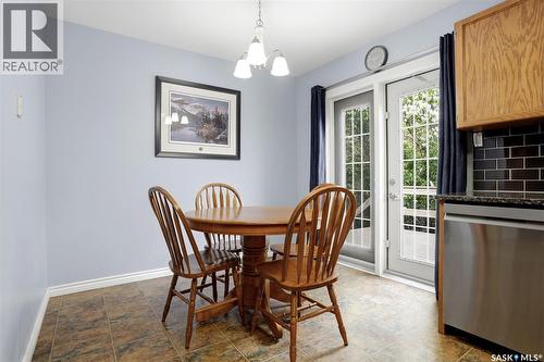 7122 Lawrence Drive, Regina, SK - Indoor Photo Showing Dining Room