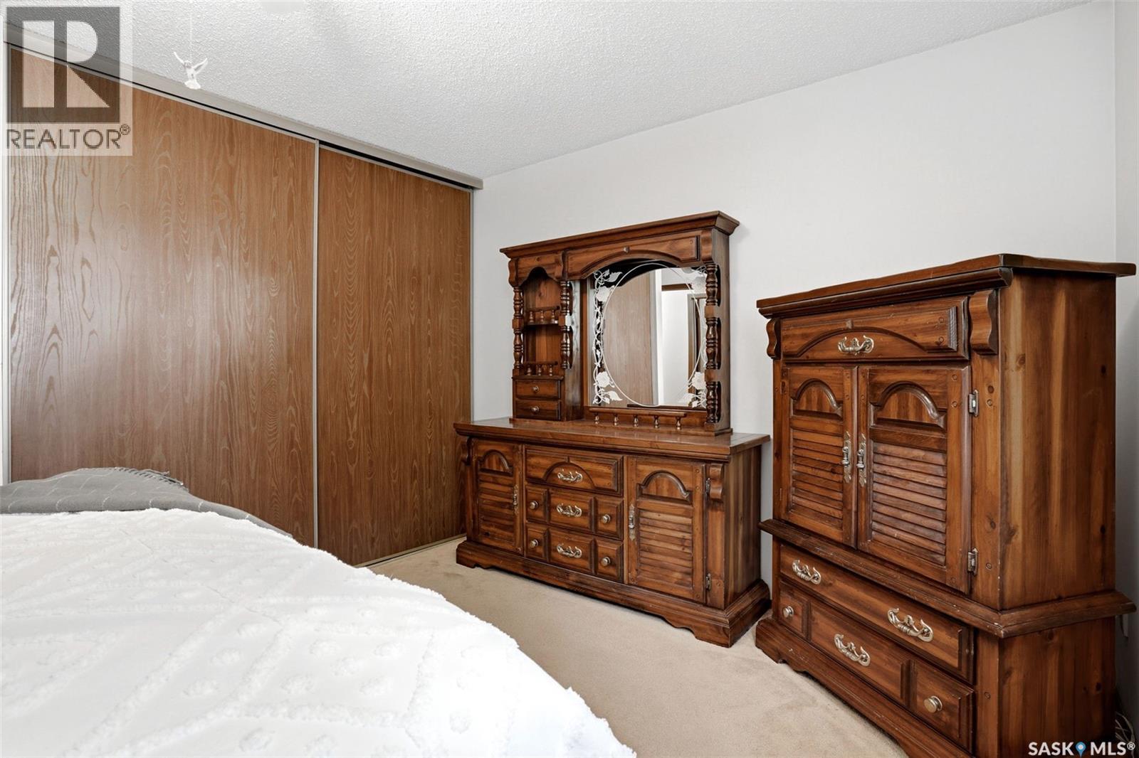 7122 Lawrence Drive, Regina, SK - Indoor Photo Showing Bedroom
