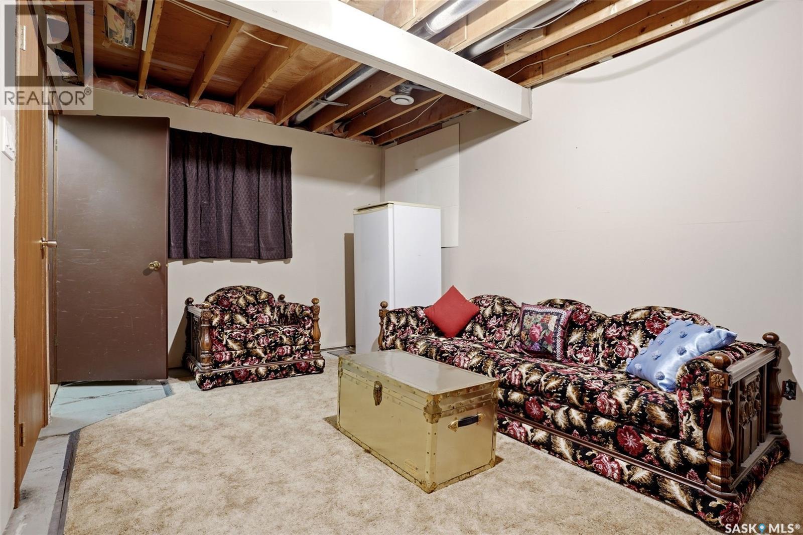 7122 Lawrence Drive, Regina, SK - Indoor Photo Showing Basement