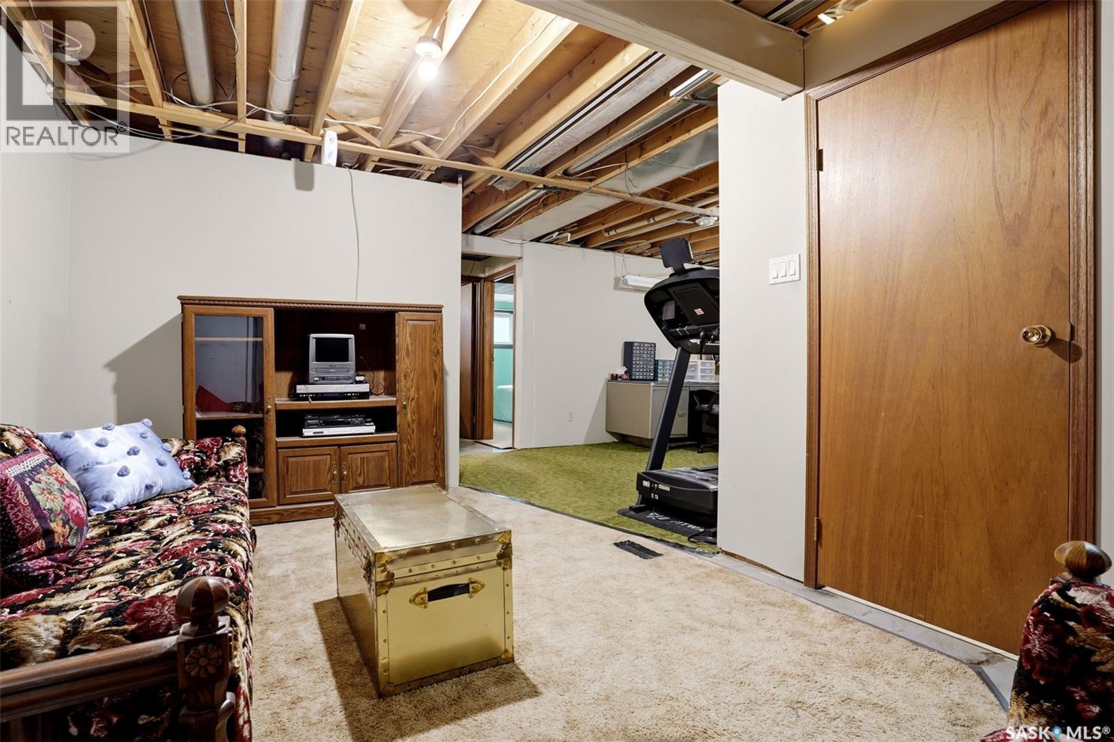 7122 Lawrence Drive, Regina, SK - Indoor Photo Showing Basement